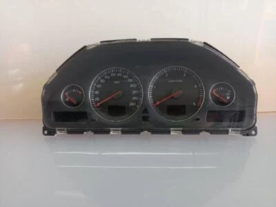 30746102 245759 salpicadero para VOLVO V70 FAMILIAR 2.4 D MOMENTUM (2004-) 2000 Foto 1 de 4