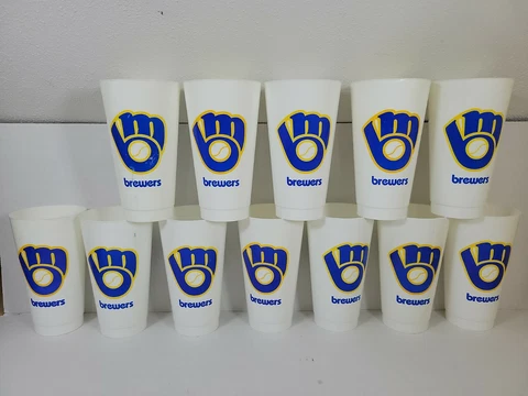 Milwaukee Brewers Drinking Cups Plastic Baseball Lot of 12 RARE Glove Vintage Cover