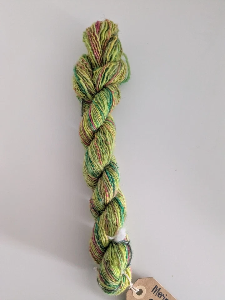 Fio fiado à mão 32g - Imagem 1 de 1