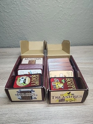 Munchkin Caja De Puertas de Sostenimiento y Tesoros Juego de Cartas Lote Munchkin Jackson Foto 1 de 4