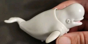 Figura de acción Bandai Beluga Whale Bailey 3,5" Disney Finding Nemo Dory 2015 rara - Imagen 1 de 4