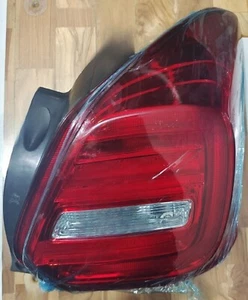 Per Suzuki Swift 3a Generazione 1.2L 1.3L 2018-2024 - "Fanale Coda / Lampada Gruppo RH" - Foto 1 di 13
