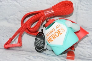 BATH & BODY WORKS NURSE POCKET *BAC HOLDER SLEEVE CALLING ALL HEROES LANYARD - Imagen 1 de 6