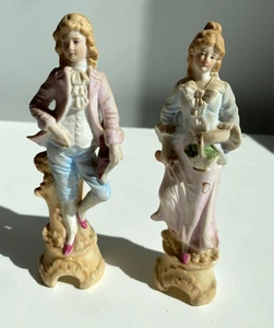 COUPLE D'ELEGANTS EN BISCUIT CONTA BOEHME POLYCHROME NUMEROTE - Imagen 1 de 15