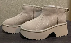 Stivali donna UGG Ultra Mini New Heights Sunwave semi senape beige taglia US 9 - Foto 1 di 8
