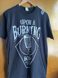 Upon A Burning Body Hot Topic T-Shirt selten neu aus altem Lagerbestand schwarz San Antonio Texas Large - Bild 1 von 7