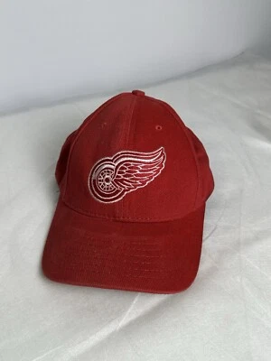 Винтажная бейсболка Detroit Red Wings с классическим логотипом официальная НХЛ - Изображение 1 из 4