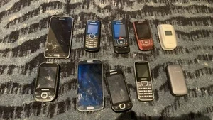 Job Lot 155 - 10x Untested Mixed Samsung Faulty Mobile Phones Spares Repairs - Photo 1 sur 2