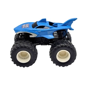 Hot Wheels Monster Jam SHARK WREAK Toy Truck 1:64 Diecast & Plastic 3.25 x 2.5 " - Picture 1 of 6