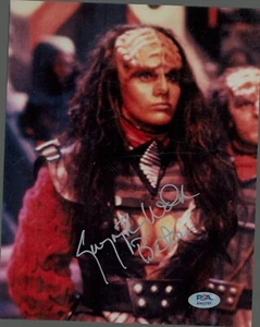 GWYNYTH WALSH Autograph PSA Cert Number AN93814 - Picture 1 of 1