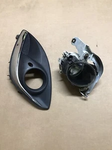 GENUINE VAUXHALL CORSA D 2012 - 2014 DRIVERS SIDE O/S FOG LIGHT + SURROUND B3 - Picture 1 of 7