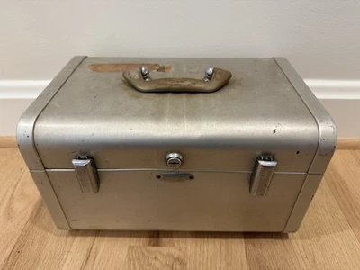 Before Zero Halliburton 50 年代复古美容盒容器铝制化妆品 — 第 1/4 张图片