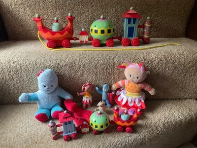 In The Night Garden Pull Along Wobble Ninky Nonk & Figures Bundle - Image 1 of 4