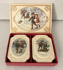 Set sapone vintage Avon scene invernali bambini che giocano vittoriano in scatola anni 70 - Foto 1 di 6