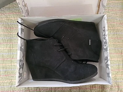 Bongo Shoes Sz 10 Chunky Heels Full Blast 3" Wedge Black Fabric - Image 1 of 4