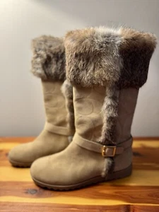 Coach A7294 Deeann Camel Suede w Fur Trim Signature Logo Pull-on Boots Size 9(M) - Picture 1 of 10