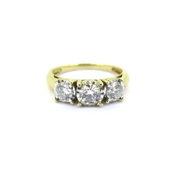Classic 10ct Yellow Gold & 0.71 CTW Sparkling Lab Grown Diamonds Ring Size P.5 - Image 1 of 4