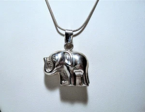 Vintage SILVER ELEPHANT PENDANT - Puffed Elephant Pendant,Sterling 18" Chain - Picture 1 of 10