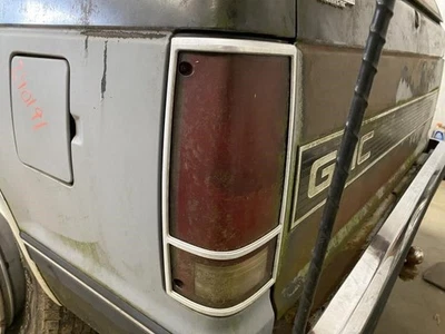 Luz trasera izquierda del conductor bisel cromado para 83-94 Blazer S10/Jimmy S15 1753592 Foto 1 de 4