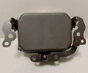 TOYOTA Prius ZVW50 Cruise Control Radar Wave Sensor 88210-47090 Used - Picture 1 of 5