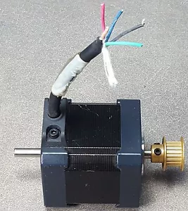 Motor de 5 fases PK545BUA VEXTA 0,72 PASO. VDC 0,75A, 2,2Ω, RO7BK21802 - Imagen 1 de 5