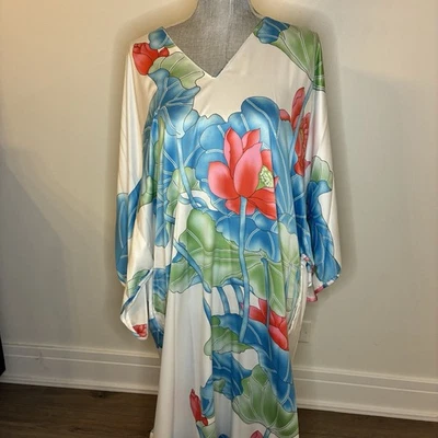 Kimono floral Natori rosa e azul flor de lótus, GG - Imagem 1 de 4