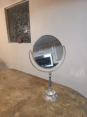 Винтажное серебряное декоративное качающееся зеркало для макияжа увеличительное с одной стороны - Изображение 1 из 4