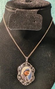 Mother Teresa Italian 925 SS Pendent w / 17 " Necklace 925 PZ Israel SS - Picture 1 of 15