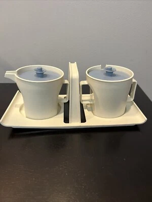 Tupperware press n seal blue Creamer Sugar spoon tray caddy 1414 1415 1208 Retro - Image 1 of 4