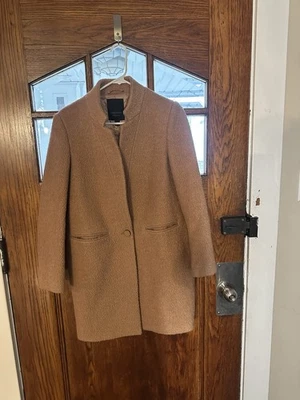 Abrigo GIANNI FERAUD Slimline Mini Boucle con Cuello Volteado Talla 8 Foto 1 de 4