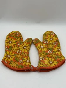 Vtg 1960's 70s Psychedelic Bright Flower Print Quilted Oven Mitt - 2 Mitts Rare! - Picture 1 of 8