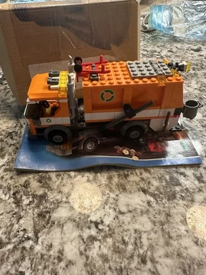 LEGO City 7991 Garbage Truck 95% Complete W/ Instructions - Image 1 of 4