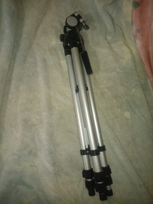 Trípode ligero para foto/video Samsonite modelo 2601 usado Foto 1 de 3