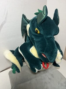 Títeres de mano Folkmanis Folktails 17" DRAGÓN DE PELUCHE ALADO VERDE - Imagen 1 de 14