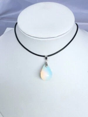 Collana unisex ciondolo vera adularia GARANZIA pietra di luna naturale NUOVA  - Immagine 1 di 4