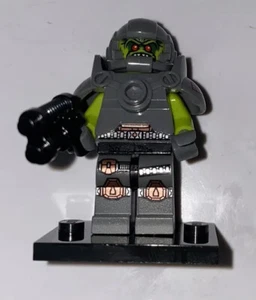 LEGO Alien Avenger Minifigure Series 9 Collectable- 71000-11 COL09-11 - Picture 1 of 4