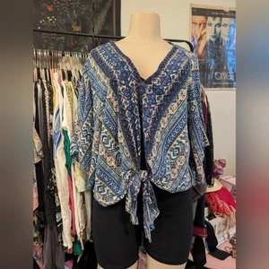 Boho Blue Print Tie Front Top Blouse, V Neck, 3/4 Sleeves, Bohemian Style - Picture 1 of 12