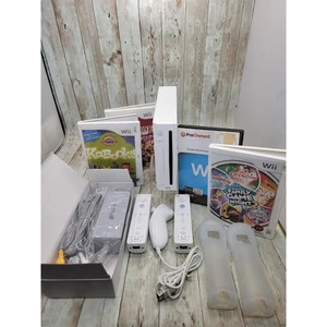 Consola Nintendo Wii Blanca Compatible GameCube Compatible + 4 Juegos - Imagen 1 de 10