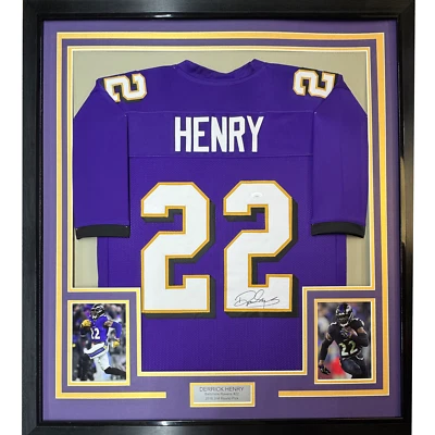 Camiseta deportiva Derrick Henry 35x39 Baltimore púrpura autografiada/firmada enmarcada certificado de autenticidad JSA Foto 1 de 2