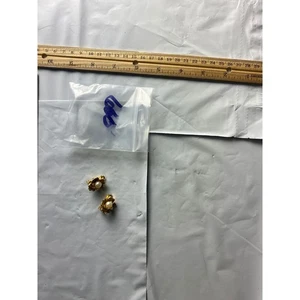 Gold Tone Flower Pearl Stud Earrings Women's - Picture 1 of 3