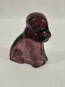 Degenhart Kunstglas Hündchen Hund in Siesta (lila).  Gestempelt "D" Transluzent - Bild 1 von 6
