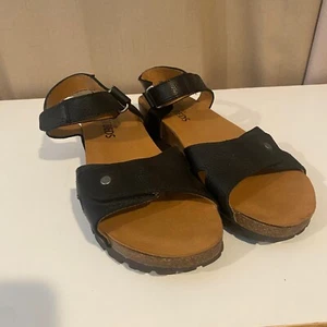 White Mountain Footbeds Black Platform Sandals Women’s 8 Strap Closure - Picture 1 of 6