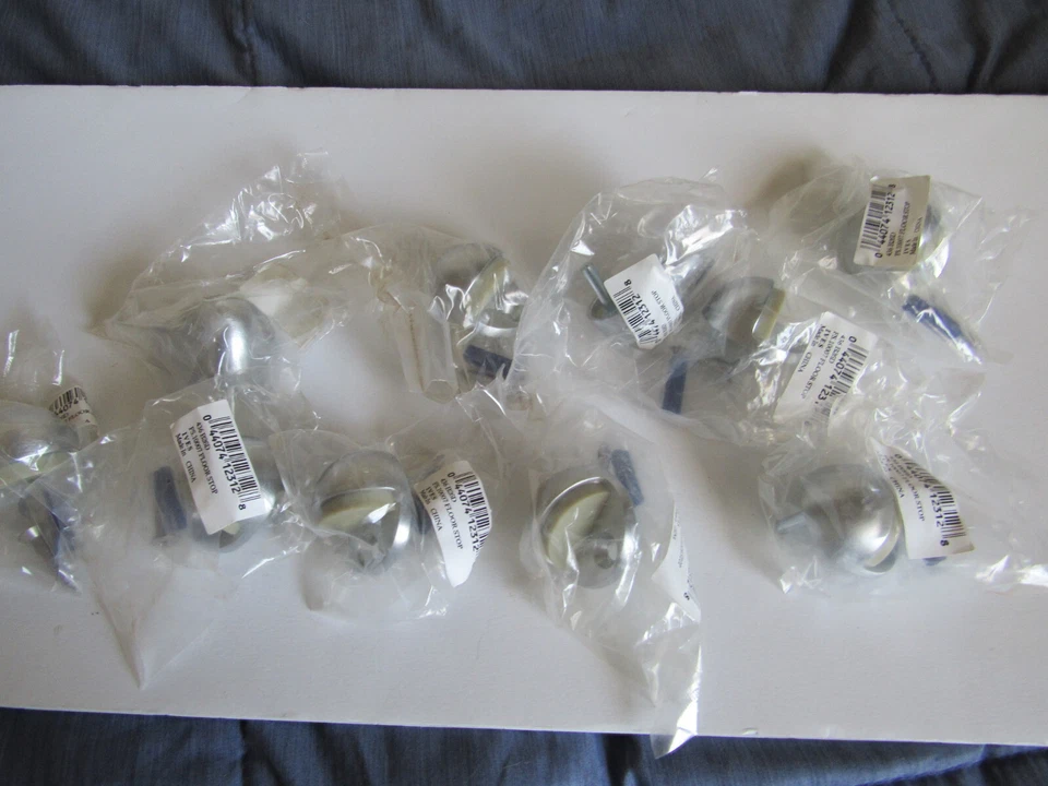 Nuevo Lote de 10 Schlage Ives Acabado Cromo Satinado Media Cúpula Piso Puerta Parachoques Parachoques Foto 1 de 4