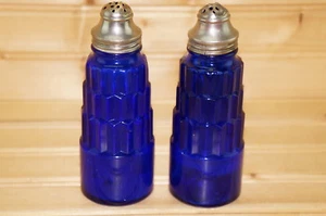 Hazel Atlas Blue Depression Glass Salt & Pepper Vintage Stacked Cubes Deco c1939 - Picture 1 of 9