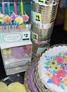 Flowers Party Table Setting - Picture 1 of 5