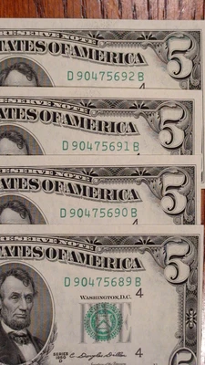 FOUR 1950-D FIVE DOLLAR CLEVELAND CHOICE UNCIRCULATED NOTES $5.00 BILLS - Image 1 of 4