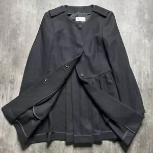 Abrigo sin cuello rojo Valentino lana negra para mujer talla 38 de Japón usado - Imagen 1 de 7