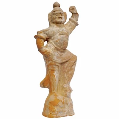 Escultura de terracota pintada de la dinastía Tang de un Lokapala Foto 1 de 4