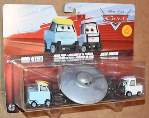 DISNEY PIXAR CARS NICOLE REVWELL MOVIE PROP UFO JESSIE WHEELIN 2ER PACK NEU - Bild 1 von 9