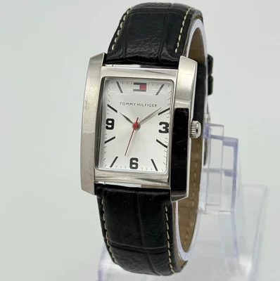 Reloj Hombre TOMMY HILFIGER Tono Plateado Clásico Vestido/Casual Estilo Tanque, Cuero Foto 1 de 4